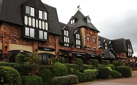 Village Hotel Wirral 3*